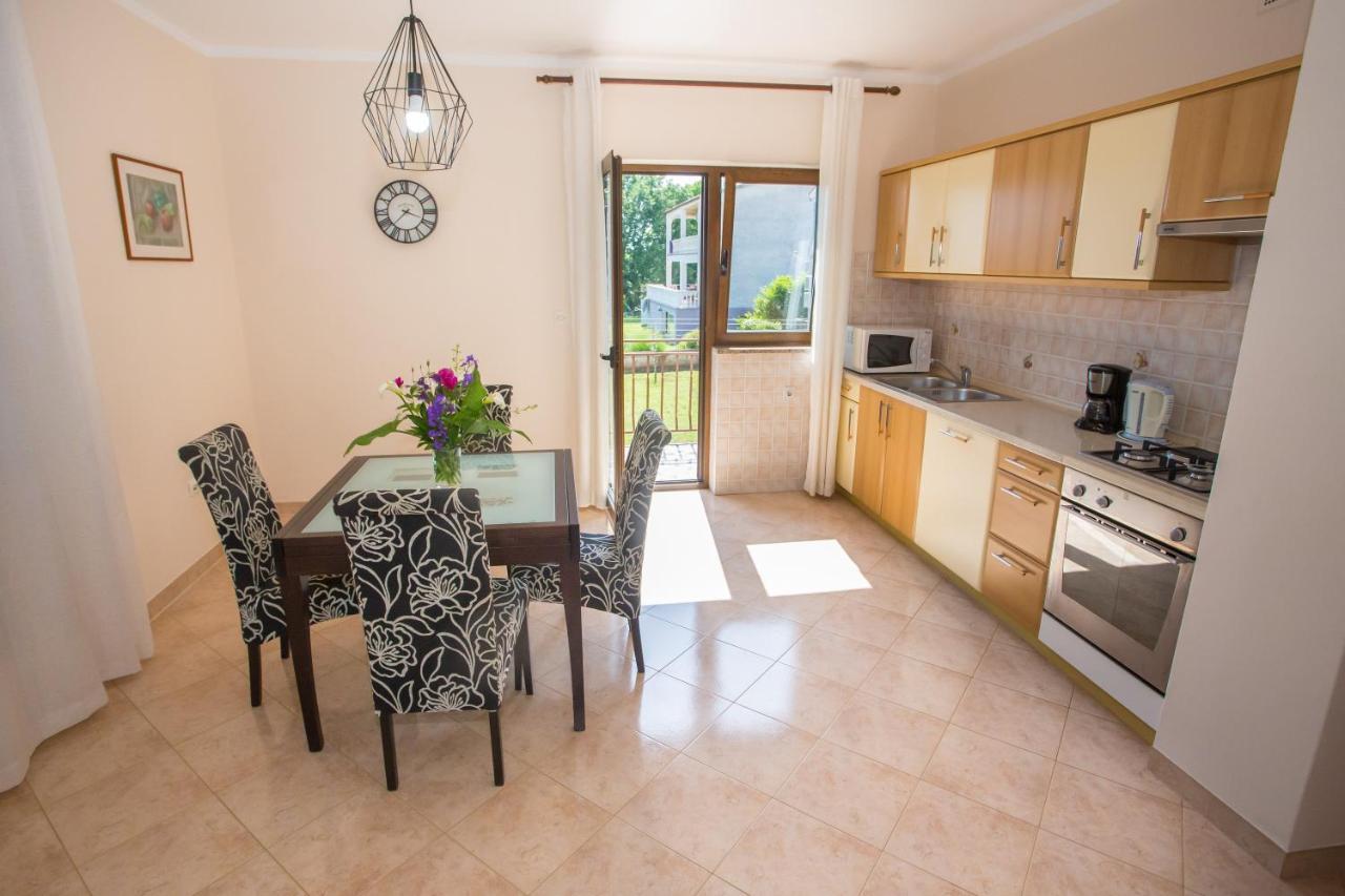 Apartment Anna Poreč Buitenkant foto